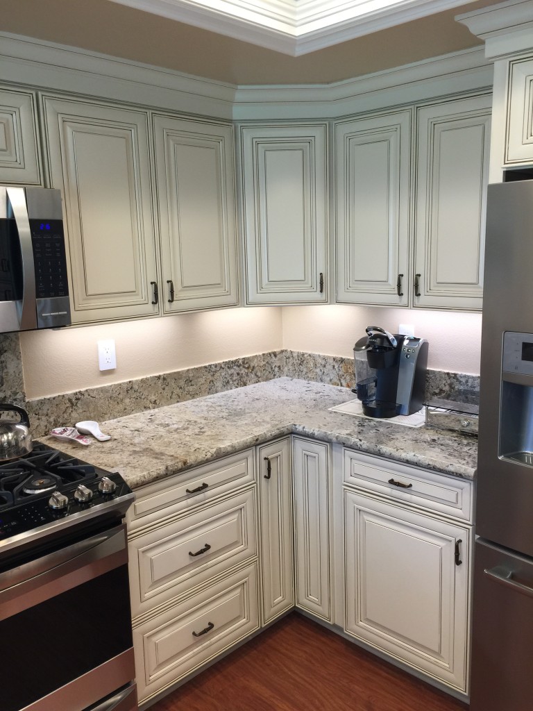 custom cabinets make best use of kitchen space