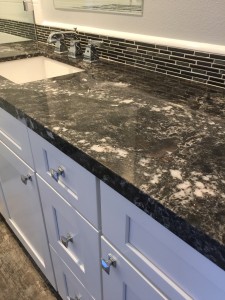 Orange County remodeling contractor uses black and white to create simple but elegant bathroom designs