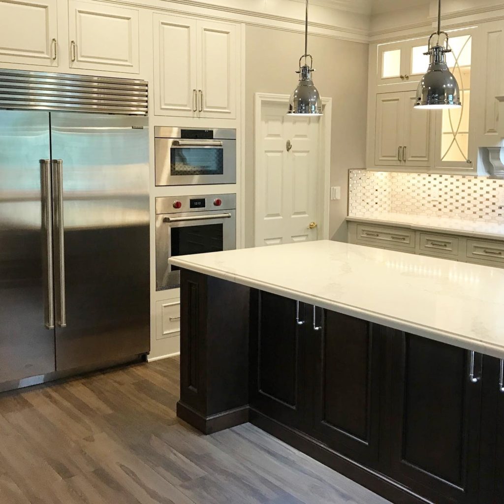 Orange County custom cabinets in two tones in Cosa Caza kitchen