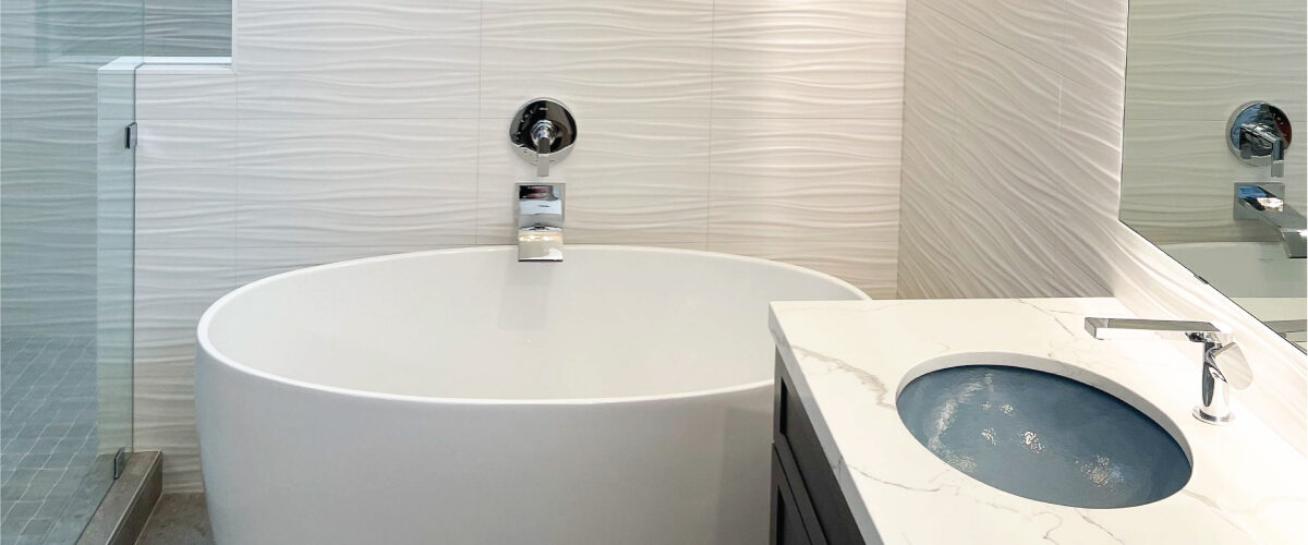 Contemporary Coastal Master bath Retreat